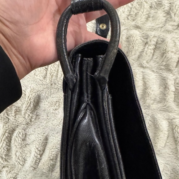 Vintage Céline Triomphe Maillon Leather Crossbody - Picture 7 of 15